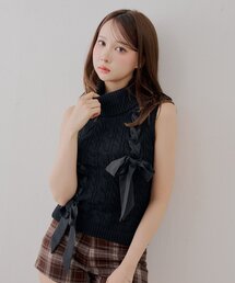 タートルネックノースリーブ」に該当するブラック/黒色系の