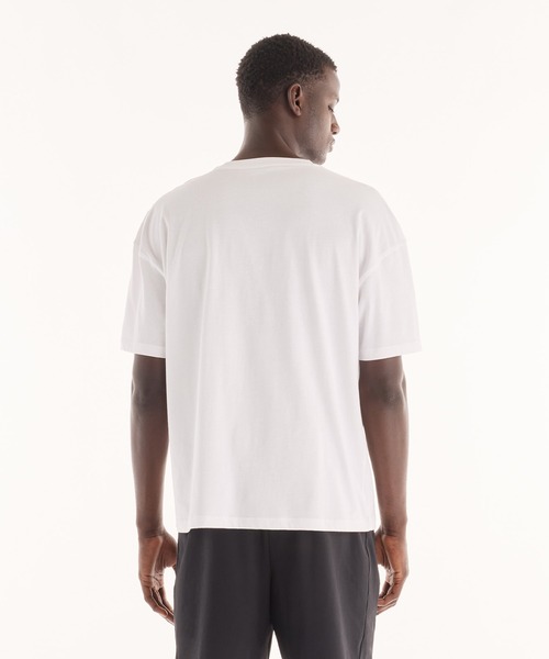 NEW BALANCE（ニューバランス）の「Trackside ショートスリーブTシャツ（Tシャツ/カットソー・メンズ・ネイビー/ホワイト・XX-LARGE/X-LARGE/LARGE/MEDIUM/SMALL）」の3枚目の写真