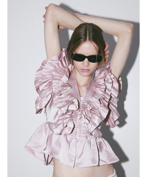AMOMMA(アモマ)の「SATIN RAFFLE FRILL TOPS(シャツ/ブラウス・レディース・アイボリー/ブラック/ピンク・FREE)」の17枚目の写真