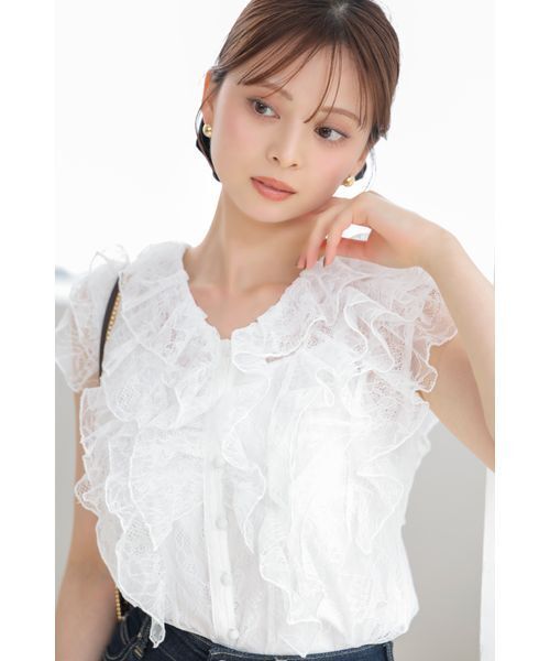 SNIDEL(スナイデル)の「レースノースリフリルブラウス(シャツ/ブラウス・レディース・ホワイト/ブラック・F)」の4枚目の写真