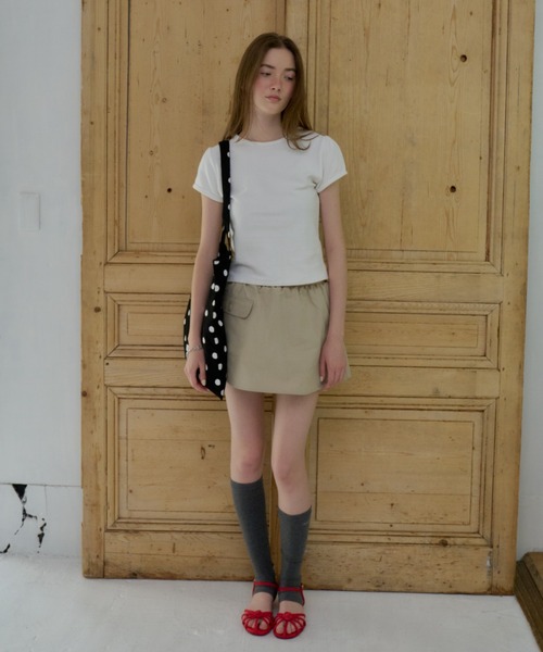 GIUNON(ジウノン)の「fluffy pocket skirt pants / フラッフィーポケットスカートパンツ(スカート・レディース・ベージュ/ブラック/ネイビー・FREE)」の4枚目の写真