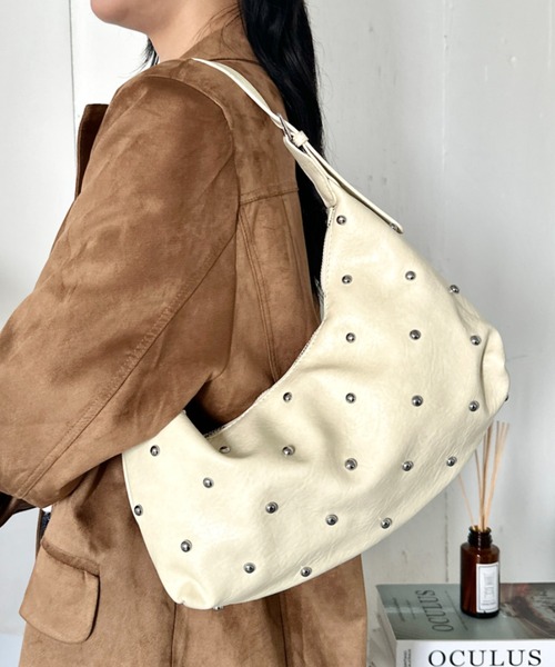 wears(ウェアーズ)の「2way スタッズショルダーバッグ(ショルダーバッグ・レディース・アイボリー/ブラウン/ブラック/ダークブラウン・FREE)」の19枚目の写真