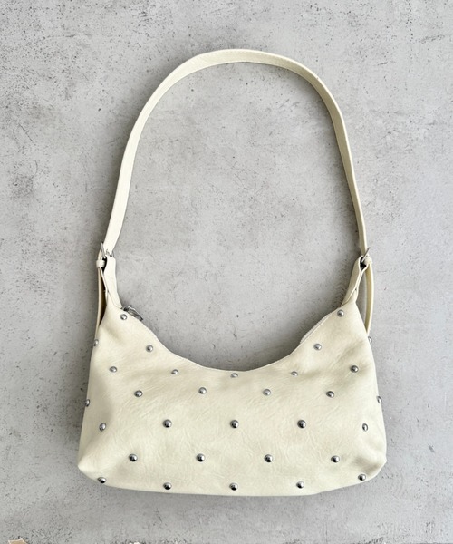 wears(ウェアーズ)の「2way スタッズショルダーバッグ(ショルダーバッグ・レディース・アイボリー/ブラウン/ブラック/ダークブラウン・FREE)」の13枚目の写真