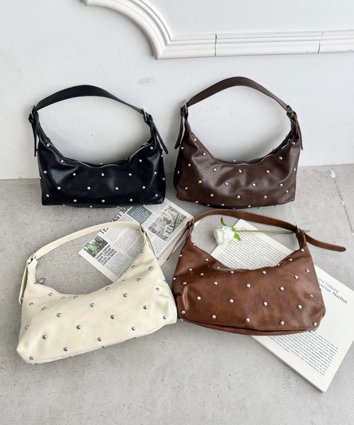 wears(ウェアーズ)の「2way スタッズショルダーバッグ(ショルダーバッグ・レディース・アイボリー/ブラウン/ブラック/ダークブラウン・FREE)」の6枚目の写真