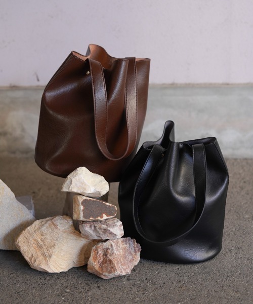 Bab(バブ)の「サークル型トートBAG(トートバッグ・レディース・ブラウン/ブラック・ONESIZE)」の2枚目の写真