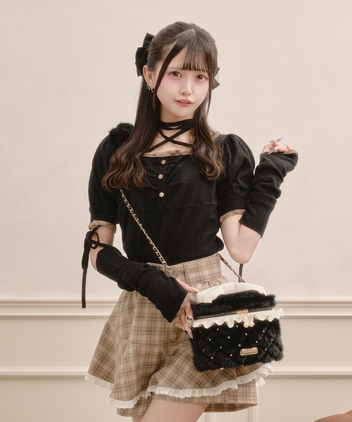 Pal elfy(パルエルフィー)の「ビジュー付きファーバニティバッグ(ショルダーバッグ・レディース・アイボリー/ブラック/ピンク・フリー)」の10枚目の写真