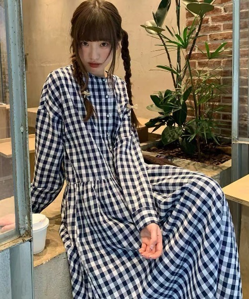 Aelina(エリナ)の「チェック柄長袖ワンピース(ワンピース・レディース・ブラック・FREE)」の14枚目の写真