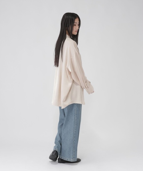 GLOBAL WORK（グローバルワーク）の「BIGサテンシャツ/1052119（シャツ/ブラウス・レディース・ホワイト系その他2/モカ・LARGE/MEDIUM）」の4枚目の写真