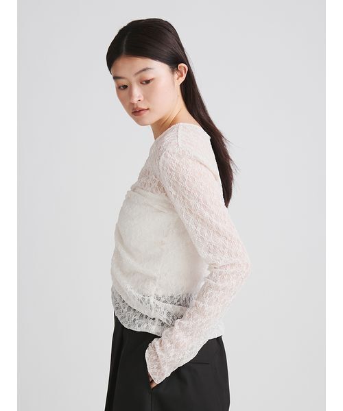 MIESROHE(ミースロエ)の「【洗える】カットレースシャーリング2WAYトップス(Tシャツ/カットソー・レディース・ホワイト/ブラック/イエロー・F)」の5枚目の写真