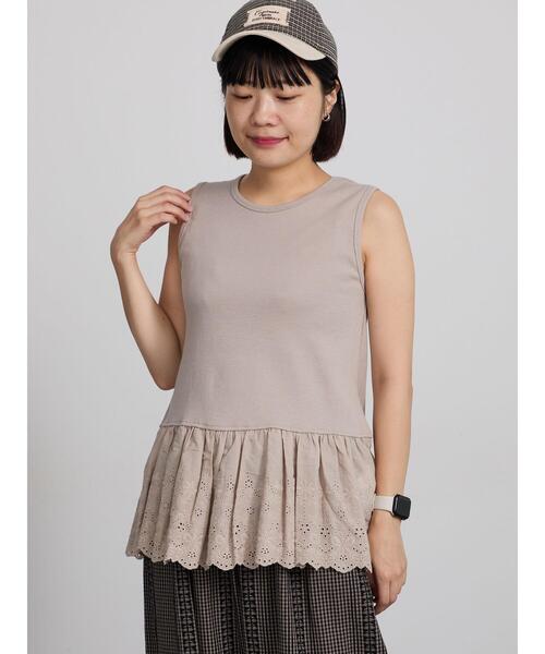 Samansa Mos2(サマンサ モスモス)の「裾レーステレコノースリーブインナー(Tシャツ/カットソー・レディース・ブラック/オフホワイト/ベージュ・F)」の3枚目の写真