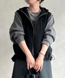 ケーブル異素材ベスト