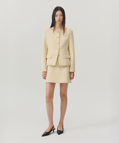 LOOKAST(ルックキャスト)の「ソフトウールツイードボートネックスリムジャケット_アイボリー / SOFT WOOL TWEED BOAT-NECK SLIM JACKET_IVORY(テーラードジャケット・レディース・アイボリー・MEDIUM/SMALL)」の3枚目の写真