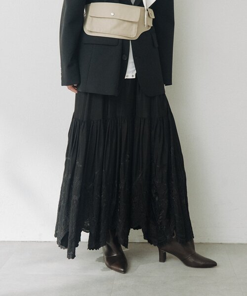 RIVE DROITE(リヴドロワ)の「【à Nice】【2サイズ展開】スカラ刺繍ティアードスカート(スカート・レディース・オフホワイト/ブラック・38/36)」の11枚目の写真