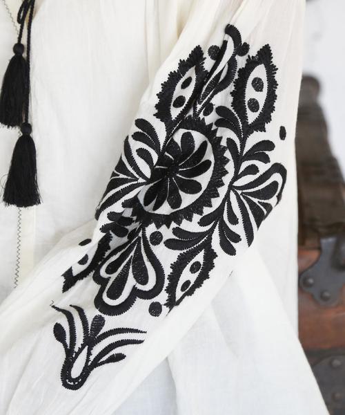 coen(コーエン)の「【Market】コットン袖エンブロイダリーブラウスⅡ(シャツ/ブラウス・レディース・ベージュ/オフホワイト・FREE)」の3枚目の写真