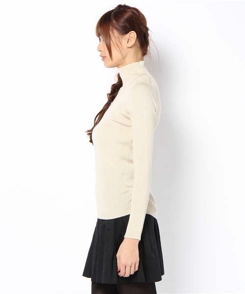 Kastane（カスタネ）の「ハイネックリブプルオーバー（ニット/セーター・レディース・ブラック/ベージュ/ワインレッド・FREE）」の4枚目の写真