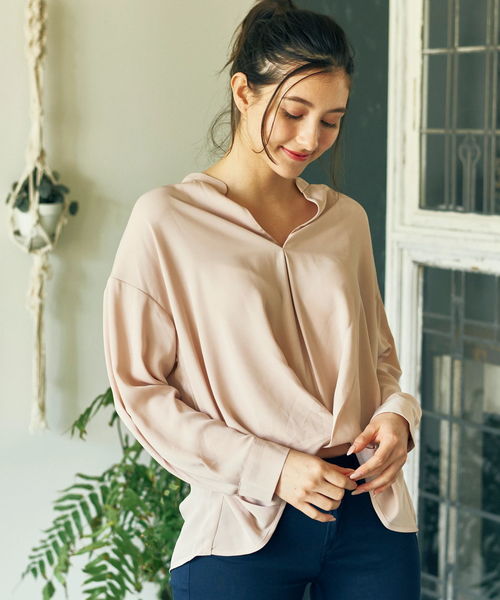 earth music&ecology（アースミュージックアンドエコロジー）の「とろみスキッパーブラウス ●（シャツ/ブラウス・レディース・ストライプ/オフホワイト/ライトグレー/サックスブルー/ピンクベージュ/その他1・FREE）」の4枚目の写真