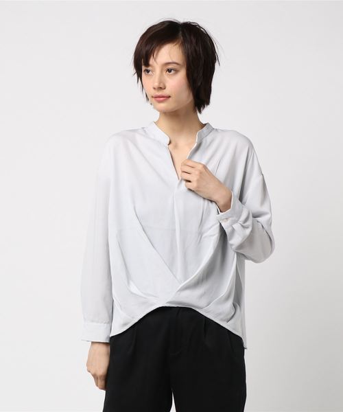 earth music&ecology（アースミュージックアンドエコロジー）の「とろみスキッパーブラウス ●（シャツ/ブラウス・レディース・ストライプ/オフホワイト/ライトグレー/サックスブルー/ピンクベージュ/その他1・FREE）」の2枚目の写真