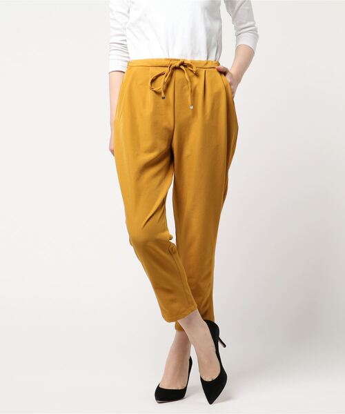 KOBE LETTUCE（コウベレタス）の「リラックステーパードパンツ（スラックス・レディース・オフホワイト/ベージュ/オリーブ/マスタード/ブルー/ブラック/グリーン/ピンク系その他/グリーン系その他/グリーン系その他2/オレンジ系その他/ブルー系その他/イエロー/グレイッシュベージュ/ブラック系その他/ベージュ系その他/ホワイト系その他/ピンク系その他2/オレンジ系その他2/ブラウン系/ブラウン系1/グリーン系/アイボリー/ベージュ系その他2/モカ・M/L/S）」の21枚目の写真