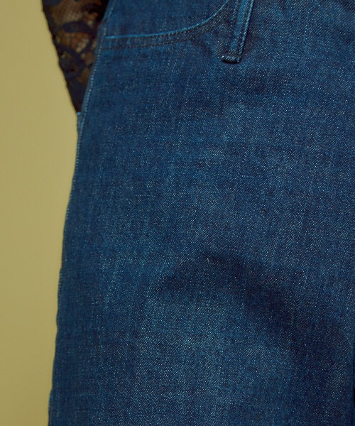 Abahouse Devinette（ドゥヴィネット）の「インディゴラップデニムパンツ（デニムパンツ・レディース・ホワイト/ネイビー・38/36）」の7枚目の写真