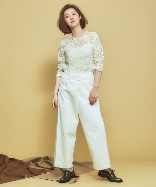 Abahouse Devinette（ドゥヴィネット）の「インディゴラップデニムパンツ（デニムパンツ・レディース・ホワイト/ネイビー・38/36）」の3枚目の写真