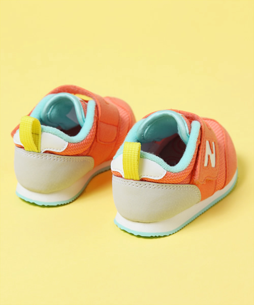 こども ビームス（コドモビームス）の「◎◎NEW BALANCE / "FS620" (12～16.5cm)（スニーカー・キッズ・レッド/オレンジ/ブルー/ミント/レッド系その他/その他1/ブルー系その他/オレンジ系その他・12cm/12.5cm/13cm/13.5㎝/14cm/14.5㎝/15cm/15.5cm/16cm/16.5cm）」の15枚目の写真