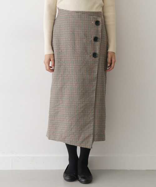 ITEMS URBANRESEARCH（アイテムズ アーバンリサーチ）の「ラップタイトチェックスカート（スカート・レディース・チャコールグレー/ブラウン・FREE）」の7枚目の写真