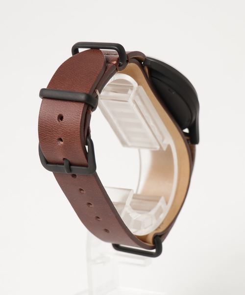 MHL.(エムエイチエル)の「MILITARY LEATHER WATCH(アナログ腕時計・レディース・ブラック/ブラウン・FREE)」の3枚目の写真