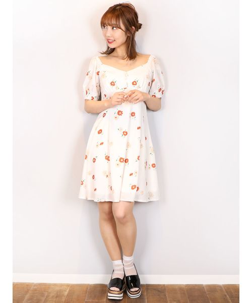 dazzlin（ダズリン）の「エナメル厚底サンダル（サンダル・レディース・アイボリー/ブラック/ピンク・SMALL/MEDIUM/LARGE）」の13枚目の写真