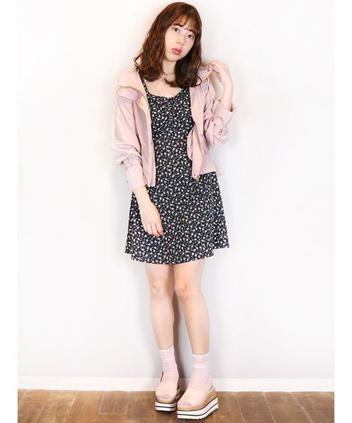 dazzlin（ダズリン）の「エナメル厚底サンダル（サンダル・レディース・アイボリー/ブラック/ピンク・SMALL/MEDIUM/LARGE）」の18枚目の写真