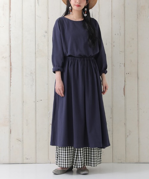 n'OrLABEL（ノアールレーベル）の「風合いコットンロングワンピース（ワンピース・レディース・エメラルド/スミクロ/ダークネイビー/オレンジ/アイボリー/ベージュ/オリーブ/スモークピンク・FREE）」の9枚目の写真