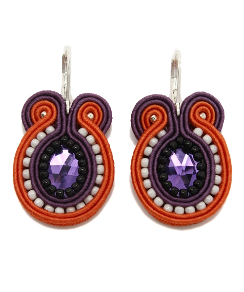 BEAMS BOY(ビームスボーイ)の「◎MINT ESSENCE / HAND EMBRO ピアス(ピアス(両耳用)・レディース・ホワイト/ピンク/オレンジ/ブルー・ONE SIZE)」の1枚目の写真