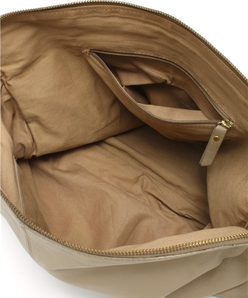 NANO universe（ナノユニバース）の「ショルダー付BIGクラッチ（クラッチバッグ・レディース・アイボリー/ベージュ/イエロー/レッド/ブルー・FREE）」の9枚目の写真