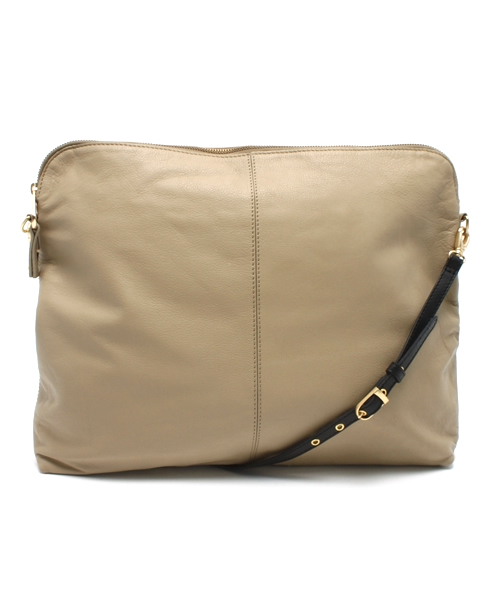 NANO universe（ナノユニバース）の「ショルダー付BIGクラッチ（クラッチバッグ・レディース・アイボリー/ベージュ/イエロー/レッド/ブルー・FREE）」の13枚目の写真