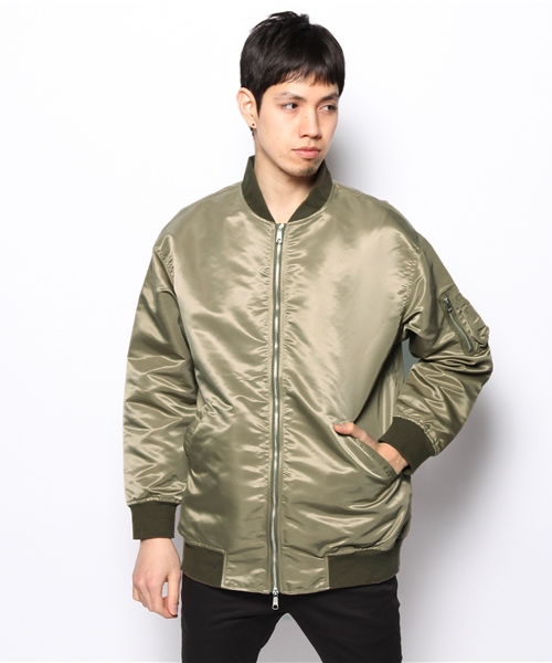 WHO'S WHO gallery（フーズフーギャラリー）の「【WEB限定価格】BIG MA-1（ブルゾン・メンズ・カーキ/ネイビー・FREE）」の2枚目の写真