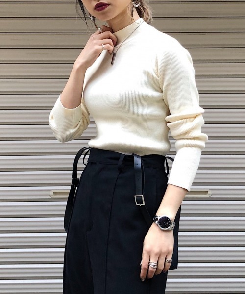 PAGEBOY（ページボーイ）の「リブハイネックタイトプルオーバー（ニット/セーター・レディース・ホワイト/ブラック/ブラウン/ブルー・FREE）」の8枚目の写真