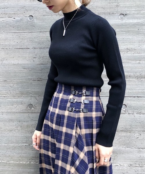 PAGEBOY（ページボーイ）の「リブハイネックタイトプルオーバー（ニット/セーター・レディース・ホワイト/ブラック/ブラウン/ブルー・FREE）」の11枚目の写真