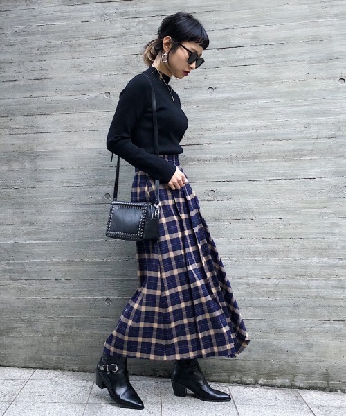 PAGEBOY（ページボーイ）の「リブハイネックタイトプルオーバー（ニット/セーター・レディース・ホワイト/ブラック/ブラウン/ブルー・FREE）」の12枚目の写真