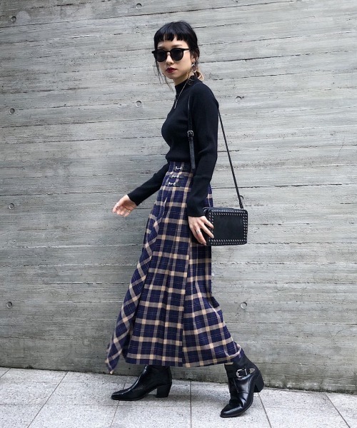 PAGEBOY（ページボーイ）の「リブハイネックタイトプルオーバー（ニット/セーター・レディース・ホワイト/ブラック/ブラウン/ブルー・FREE）」の13枚目の写真