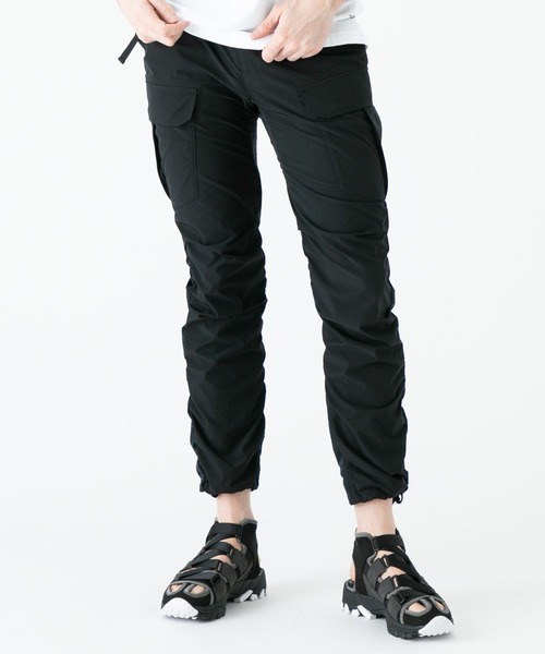 WHITE MOUNTAINEERING（ホワイトマウンテニアリング）の「【White Mountaineering】ストレッチシェリングカーゴパンツ / WM2071412（カーゴパンツ・メンズ・ブラック・1/2/3）」の4枚目の写真