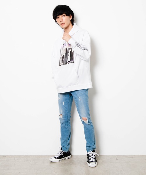 WEGO(ウィゴー)の「WEGO/ガールフォトプルパーカ(パーカー・メンズ・ホワイト/ブラック/ホワイト系その他/ブラック系その他・MEDIUM/LARGE)」の5枚目の写真