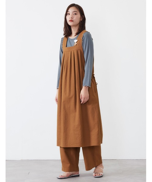 POU DOU DOU(プードゥドゥ)の「タックジャンパースカート(ワンピース・レディース・ダークブラウン/インディゴブルー/アイボリー・3)」の3枚目の写真