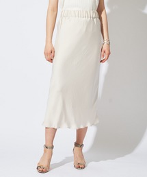 Whim Gazette�i�E�B���K�[�b�g�j�́u�T�e���~�f�B�[�X�J�[�g�i�X�J�[�g�j�v