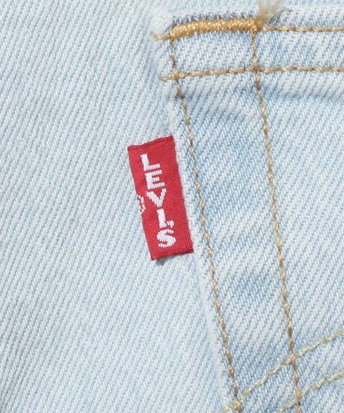 Levi's(リーバイス)の「501(R) CROP SHOUT OUT(デニムパンツ・レディース・ライトインディゴブルー・23inch/26inch/25inch/27inch/24inch/28inch)」の5枚目の写真