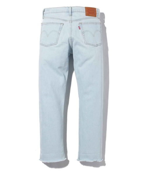 Levi's(リーバイス)の「501(R) CROP SHOUT OUT(デニムパンツ・レディース・ライトインディゴブルー・23inch/26inch/25inch/27inch/24inch/28inch)」の4枚目の写真