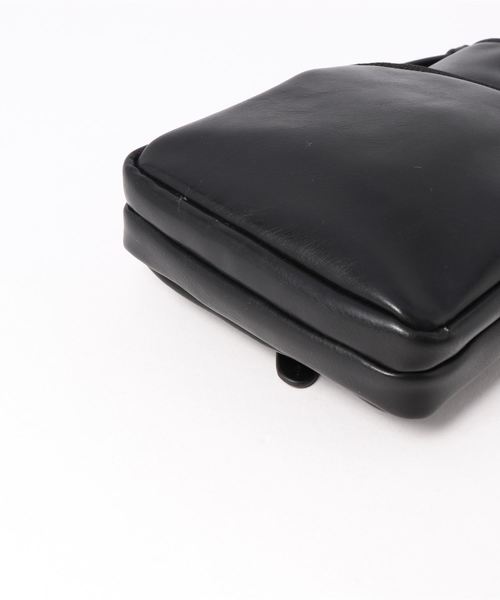 CONTROL FREAK / CTFK（コントロールフリーク）の「CONTROL FREAK バーティカルモバイルショルダー（ショルダーバッグ・レディース・その他/ブラック/ベージュ・ONESIZE）」の4枚目の写真