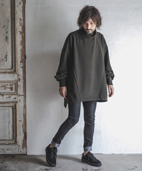 d3d5（ディースリーディーファイブ）の「mlt3033-ハイネックビッグシルエットカットソー（Tシャツ/カットソー・メンズ・クリーム/カーキ・FREE）」の12枚目の写真