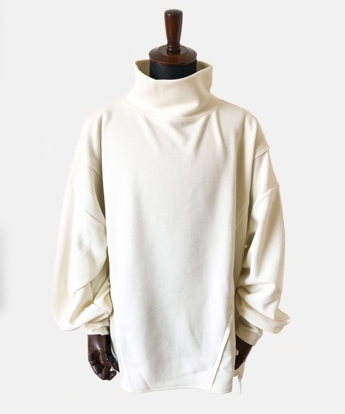 d3d5（ディースリーディーファイブ）の「mlt3033-ハイネックビッグシルエットカットソー（Tシャツ/カットソー・メンズ・クリーム/カーキ・FREE）」の7枚目の写真