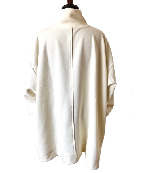 d3d5（ディースリーディーファイブ）の「mlt3033-ハイネックビッグシルエットカットソー（Tシャツ/カットソー・メンズ・クリーム/カーキ・FREE）」の10枚目の写真