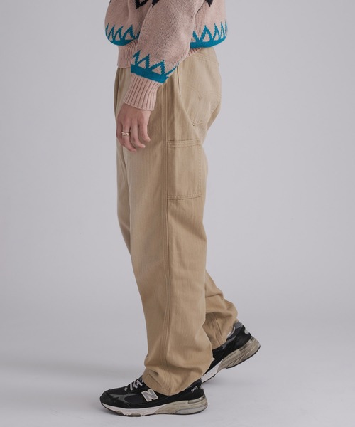 Levi's(リーバイス)の「STAY LOOSE CARPENTER RAMENYTE TANNIN(チノパンツ・メンズ・マルチ・W34 L32/W36 L32/W33 L32/W31 L32/W30 L32/W28 L32/W29 L32/W32 L32)」の15枚目の写真