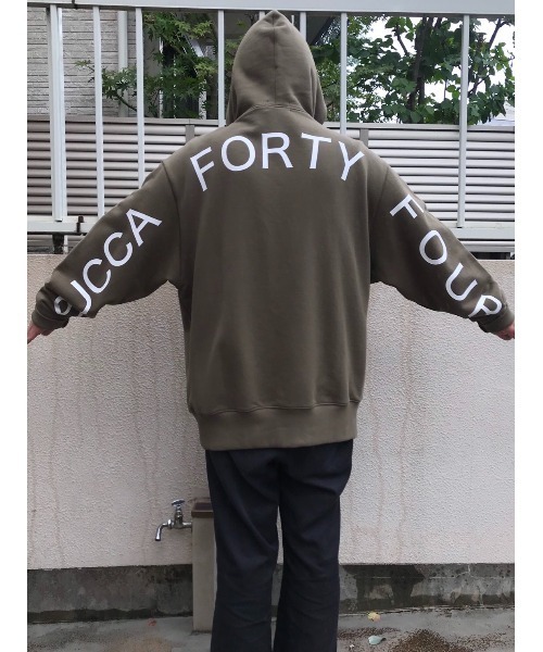 BUCCA 44（ブッカフォーティーフォー）の「【BUCCA 44】バックプリントプルオーバーパーカー（パーカー・メンズ・レッド/カーキ・MEDIUM/LARGE/X-LARGE/XX-LARGE/XXX-LARGE）」の16枚目の写真